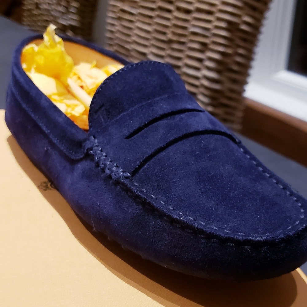 Tod's
Women's
Gommini Mocassino
New in Box!